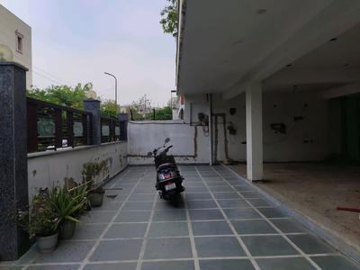 Parking Area Image of 5200 Sq.ft 5 BHK Villa for sale in Sector 93B Noida for Rs. 150000000