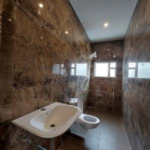 Bathroom Image of 750 Sq.ft 2 BHK Independent House for sale in Mahabalipuram Chennai for Rs. 3803000
