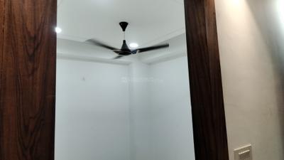 Bedroom Image of 1100 Sq.ft 2 BHK Apartment / Flat for sale in Sector 104 Noida for Rs. 3800000