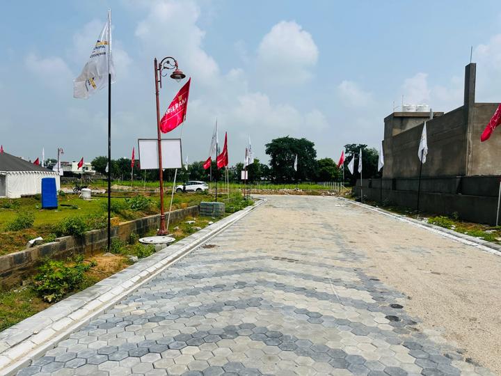 Luxury plots Main Image 1