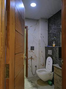 Common Bathroom Image of 1850 Sq.ft 3 BHK Builder Floor for sale in Vasundhara Ghaziabad for Rs. 14500000