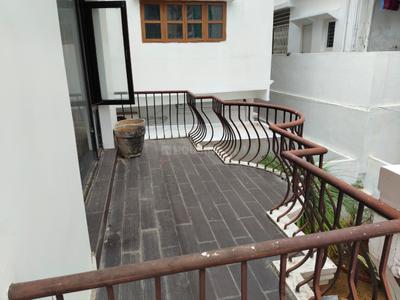Balcony Image of 4000 Sq.ft 4 BHK Independent House for rent in Banjara Hills Hyderabad for Rs. 120000