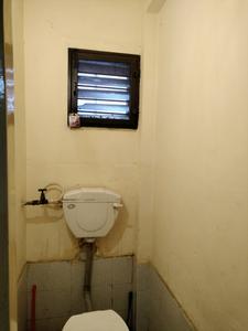 Common Bathroom Two Image of 450 Sq.ft 1 BHK Apartment / Flat for sale in Sector 23B Dwarka New Delhi for Rs. 4800000