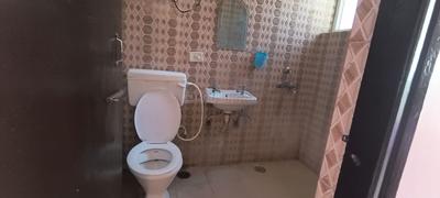 Bathroom Image of 888 Sq.ft 2 BHK Apartment / Flat for sale in Royal Heritage, Sector 70 Faridabad for Rs. 7000000