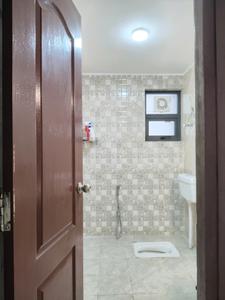 Common Bathroom Image of 1020 Sq.ft 2 BHK Apartment / Flat for rent in CGEWHO Kendriya Vihar, Phi II Greater Noida for Rs. 18000