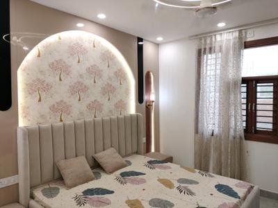 Bedroom Image of 1500 Sq.ft 4 BHK Builder Floor for sale in Suraj Vihar New Delhi for Rs. 13500000