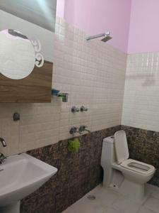 Bathroom Image of 1000 Sq.ft 1 BHK Builder Floor for rent in Sector 46 Gurgaon for Rs. 25000