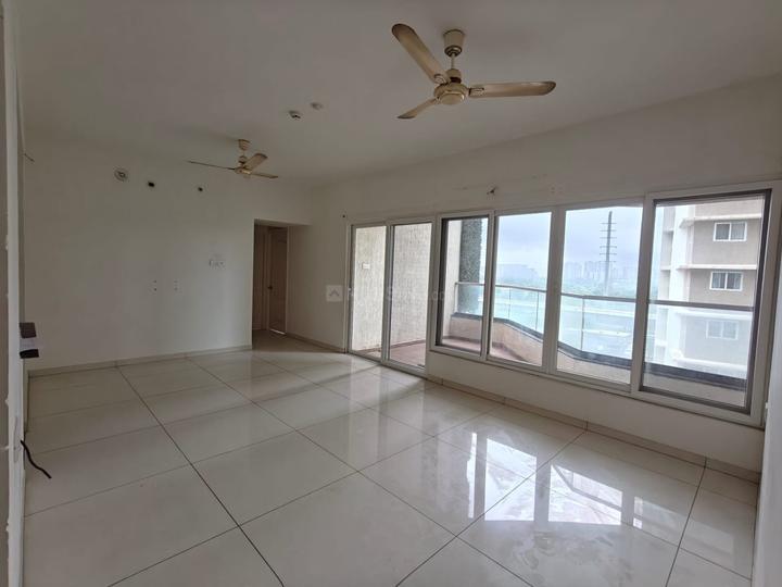 Avon Vista Main Image 1