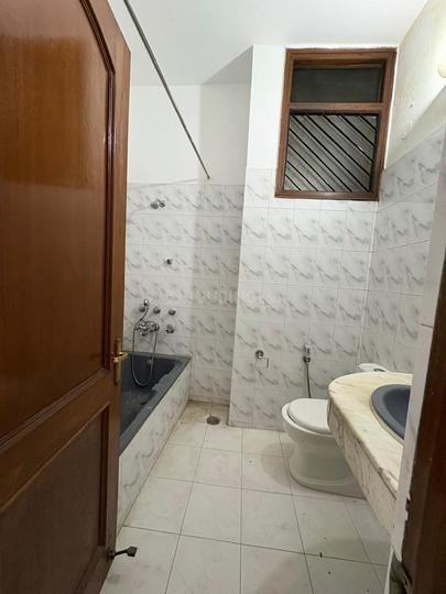 Sector 40 Bathroom 1