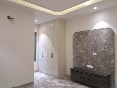 Bedroom Image of 1800 Sq.ft 3 BHK Builder Floor for sale in Paschim Vihar New Delhi for Rs. 36000000