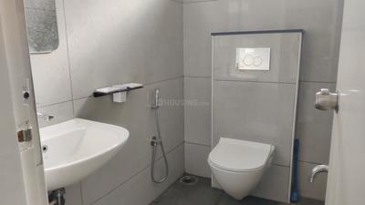 Bathroom Image of 600 Sq.ft 1 BHK Apartment / Flat for rent in Brookefield Bengaluru for Rs. 32000
