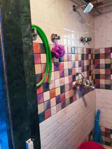 Bathroom Image of 525 Sq.ft 1 BHK Apartment / Flat for rent in Vasai West Vasai for Rs. 10000