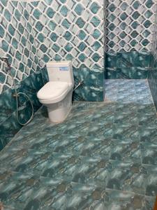 Bathroom Image of 2800 Sq.ft 3 BHK Apartment / Flat for rent in Jhalwa Allahabad for Rs. 12000
