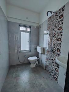 Bathroom Image of 1200 Sq.ft 3 BHK Apartment / Flat for sale in Atharva Pallavi Chhaya, Chembur Mumbai for Rs. 25500000