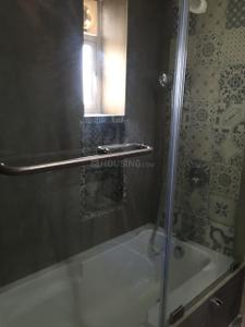 Bathroom Image of 1100 Sq.ft 2 BHK Apartment / Flat for rent in Dhaval Ganga, Bandra West Mumbai for Rs. 225000