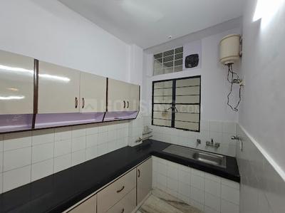 Kitchen Image of 2200 Sq.ft 3 BHK Apartment / Flat for rent in Uday Park New Delhi for Rs. 95000