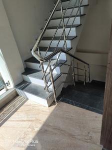 Balcony Image of 1500 Sq.ft 2 BHK Builder Floor for rent in Nipania Indore for Rs. 15000