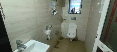 Bathroom Image of 985 Sq.ft 2 BHK Apartment / Flat for rent in Mangalmurti Sapphire, Thakurli Thane for Rs. 20000