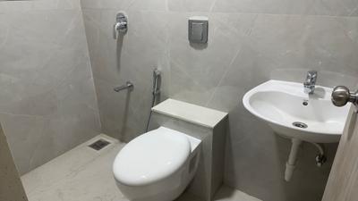 Bathroom Image of 551 Sq.ft 1 BHK Apartment / Flat for rent in Swastik Platinum, Vikhroli East Mumbai for Rs. 40000