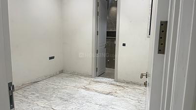 Bedroom Image of 1800 Sq.ft 3 BHK Builder Floor for sale in Model Town New Delhi for Rs. 35000000
