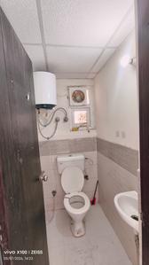 Bathroom Image of 452 Sq.ft 1 BHK Apartment / Flat for sale in Signature Global Grand IVA, Sector 103 Gurgaon for Rs. 4000001
