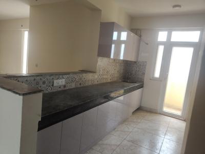 Kitchen Image of 2415 Sq.ft 4 BHK Apartment / Flat for rent in Rise Organic Homes Phase 1, Mahurali Ghaziabad for Rs. 40000