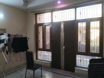 Bedroom Image of 1200 Sq.ft 3 BHK Builder Floor for rent in Vikaspuri New Delhi for Rs. 29000