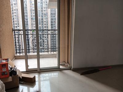 Living Room Image of 910 Sq.ft 2.5 BHK Apartment / Flat for rent in Prateek Grand City, Siddharth Vihar Ghaziabad for Rs. 26000