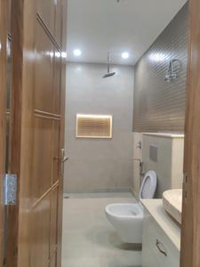 Common Bathroom Image of 2700 Sq.ft 4 BHK Builder Floor for sale in Sector 37 Faridabad for Rs. 31000000