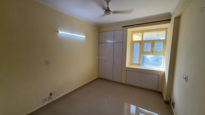 Bedroom Image of 1800 Sq.ft 3 BHK Apartment / Flat for rent in CGHS Saral Apartment, Sector 10 Dwarka New Delhi for Rs. 42000