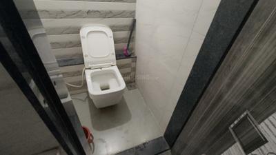 Bathroom Image of 700 Sq.ft 1 BHK Builder Floor for rent in Jahangirabad Surat for Rs. 12500