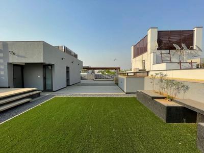 Image of 2700 Sq.ft 4 BHK Builder Floor for sale in Green Park, New Delhi for Rs. 80000000