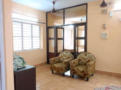Living Room Image of 800 Sq.ft 1 BHK Apartment / Flat for rent in Mukundapur Kolkata for Rs. 18000