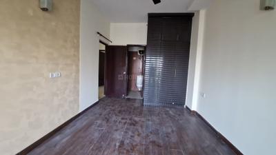 Bedroom Image of 1250 Sq.ft 2 BHK Apartment / Flat for sale in Mahagun Moderne, Sector 78 Noida for Rs. 17000000