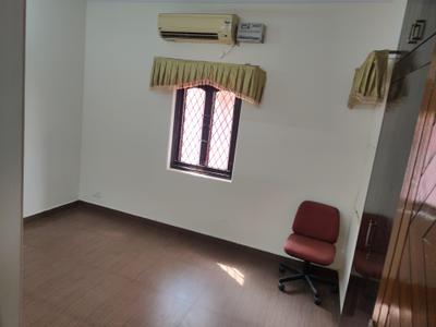 Bedroom Image of 1200 Sq.ft 2 BHK Apartment / Flat for sale in DDA Flats Munirka, Munirka New Delhi for Rs. 25000000