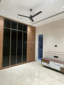 Bedroom Image of 2160 Sq.ft 4 BHK Builder Floor for sale in Yojana Vihar RWA, Anand Vihar New Delhi for Rs. 41000000