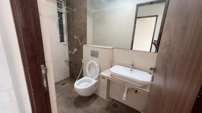 Image of 1200 Sq.ft 2 BHK Apartment / Flat for sale in Omkar Alta Monte, Malad East, Mumbai for Rs. 34000000