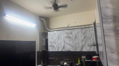 Kitchen Image of 1000 Sq.ft 2 BHK Builder Floor for sale in Mansarover Garden New Delhi for Rs. 12000000