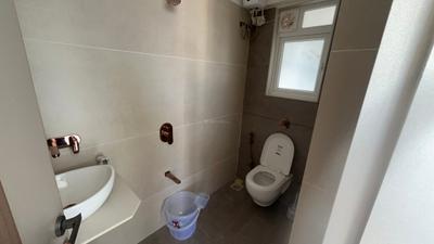 Bathroom Image of 500 Sq.ft 1 BHK Apartment / Flat for sale in SD Bhalerao Ratnadeep CHS LTD, Kurla East Mumbai for Rs. 11000000
