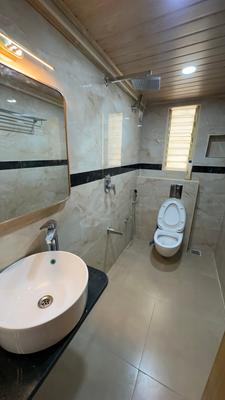 Image of 2100 Sq.ft 3 BHK Apartment / Flat for rent in Mittal Towers, Sivanchetti Gardens, Bengaluru for Rs. 115000