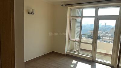 Bedroom Image of 2400 Sq.ft 3.5 BHK Apartment / Flat for sale in Raheja Atlantis, Sector 31 Gurgaon for Rs. 47000000