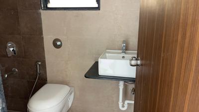 Bathroom Image of 980 Sq.ft 2 BHK Apartment / Flat for sale in Kohinoor Sportsville, Maan Pune for Rs. 8800000