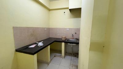 Kitchen Image of 1070 Sq.ft 3 BHK Apartment / Flat for rent in Srijan Greenfield City, Maheshtala Kolkata for Rs. 17000