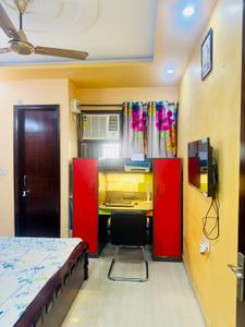 Bedroom Image of 1080 Sq.ft 3 BHK Builder Floor for sale in Sector 8 Dwarka New Delhi for Rs. 15800000