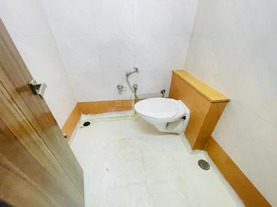 Bathroom Image of 1322 Sq.ft 2 BHK Apartment / Flat for rent in Shyamal Ahmedabad for Rs. 25000
