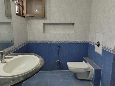 Bathroom Image of 6000 Sq.ft 4 BHK Independent House for rent in Hongasandra Bengaluru for Rs. 80000