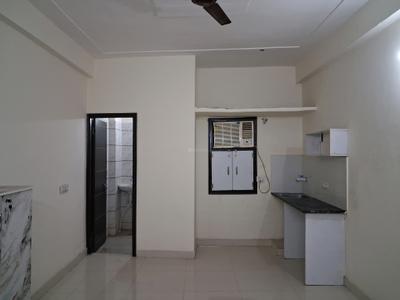 Bedroom Image of 600 Sq.ft 1 RK Apartment / Flat for rent in Sector 72 Noida for Rs. 9500