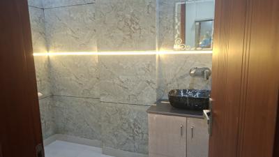Image of 850 Sq.ft 2 BHK Builder Floor for sale in Vikaspuri, New Delhi for Rs. 12500000