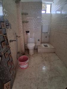 Bathroom Image of 1410 Sq.ft 2.5 BHK Apartment / Flat for rent in Uzan Bazar Guwahati for Rs. 28000