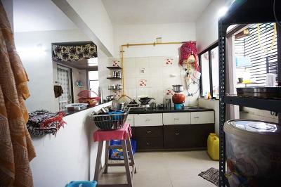 Kitchen Image of 990 Sq.ft 2 BHK Apartment / Flat for sale in Arihant Plaza, New Ranip Ahmedabad for Rs. 4800000